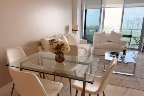 Condo in North Miami Beach, Florida, 2 bedrooms  № 1953128 - photo 25