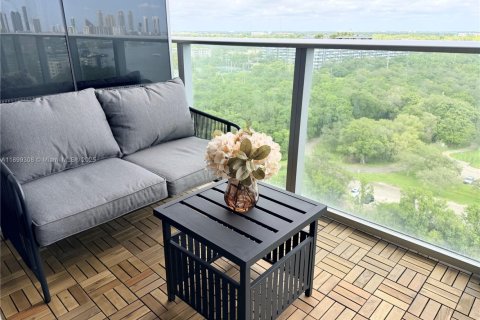 Condo in North Miami Beach, Florida, 2 bedrooms  № 1953128 - photo 3