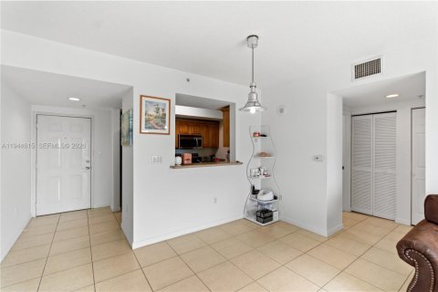 Купить кондоминиум в Майами, Флорида 1 спальня, 69.12м2, № 2088974 - фото 30