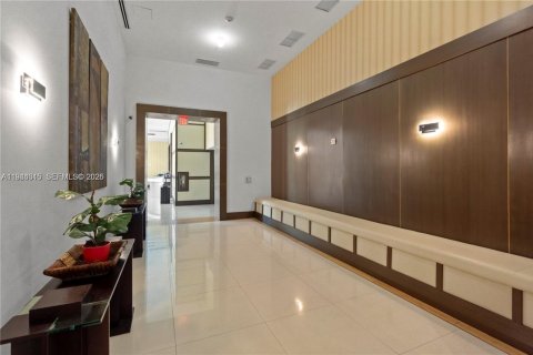 Купить кондоминиум в Майами, Флорида 1 спальня, 69.12м2, № 2088974 - фото 10