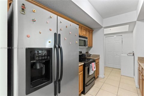 Купить кондоминиум в Майами, Флорида 1 спальня, 69.12м2, № 2088974 - фото 23