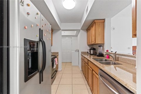 Купить кондоминиум в Майами, Флорида 1 спальня, 69.12м2, № 2088974 - фото 21