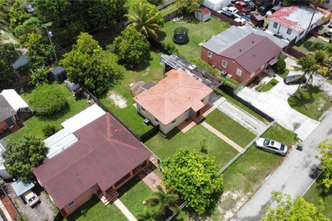 Casa en venta en Homestead, Florida, 2 dormitorios, 80.27 m2 № 1798879 - foto 22