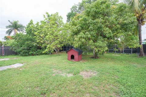 Casa en venta en Homestead, Florida, 2 dormitorios, 80.27 m2 № 1798879 - foto 14