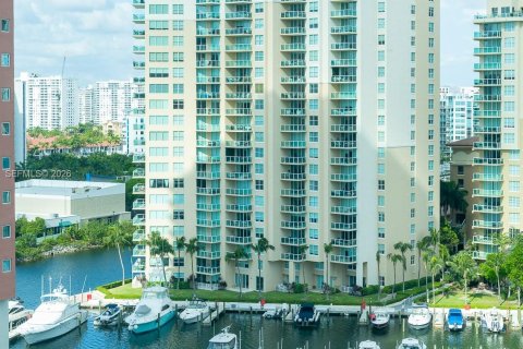 Снять в аренду кондоминиум в Авентура, Флорида 2 спальни, 173.73м2, № 2032216 - фото 15