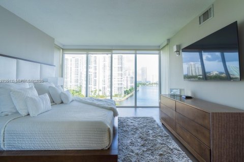 Снять в аренду кондоминиум в Авентура, Флорида 2 спальни, 173.73м2, № 2032216 - фото 7