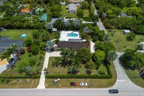 House in Miami, Florida 4 bedrooms, 170.66 sq.m. № 1794736 - photo 7
