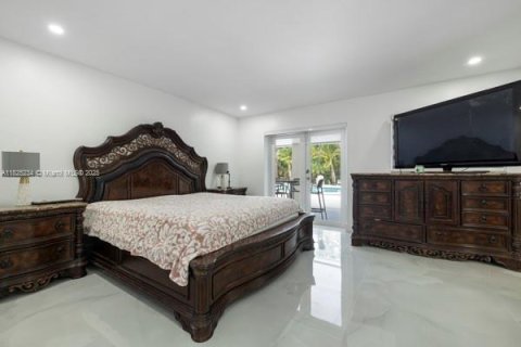 House in Miami, Florida 4 bedrooms, 170.66 sq.m. № 1794736 - photo 23