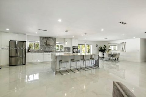 House in Miami, Florida 4 bedrooms, 170.66 sq.m. № 1794736 - photo 16