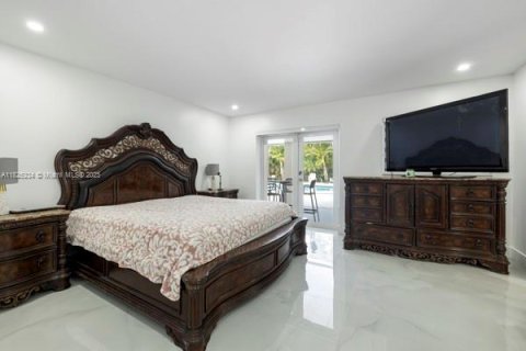 House in Miami, Florida 4 bedrooms, 170.66 sq.m. № 1794736 - photo 22