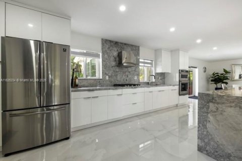 House in Miami, Florida 4 bedrooms, 170.66 sq.m. № 1794736 - photo 21