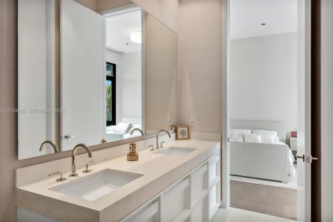 Villa ou maison à vendre à Key Biscayne, Floride: 6 chambres, 403.29 m2 № 2426541 - photo 11