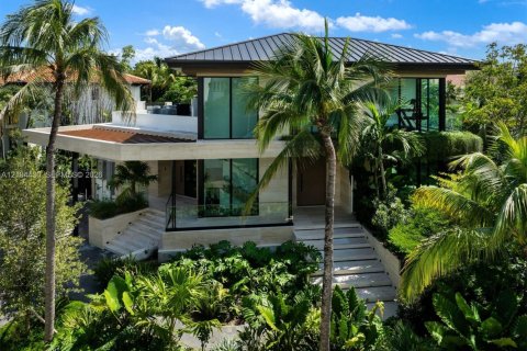 Villa ou maison à Key Biscayne, Floride 6 chambres, 403.29 m2 № 2426541