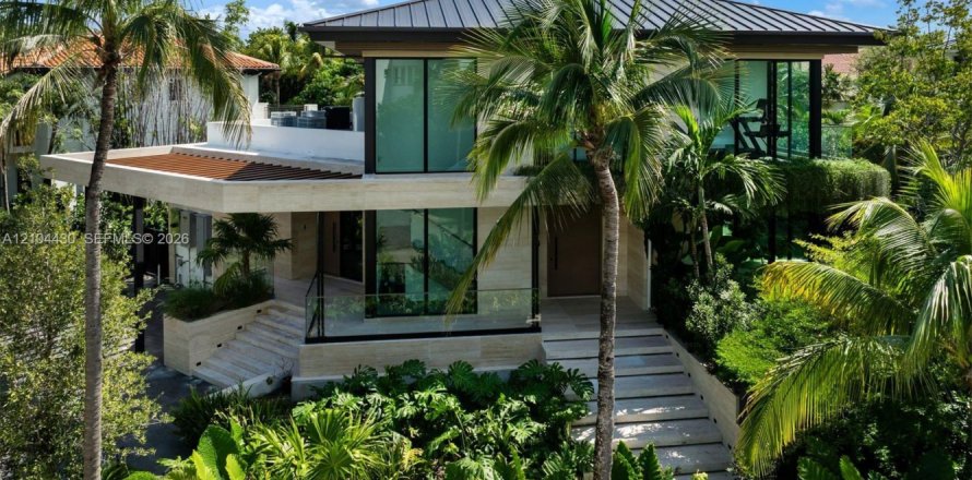 Villa ou maison à Key Biscayne, Floride 6 chambres, 403.29 m2 № 2426541