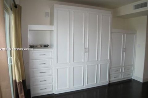 Снять в аренду кондоминиум в Майами, Флорида 40.88м2, № 2050905 - фото 17