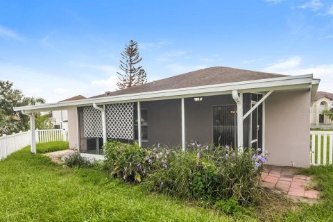 Villa ou maison à louer à Kissimmee, Floride: 3 chambres, 174.1 m2 № 2386791 - photo 16