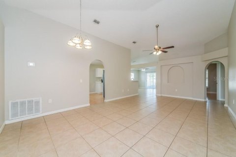 Villa ou maison à louer à Kissimmee, Floride: 3 chambres, 174.1 m2 № 2386791 - photo 5