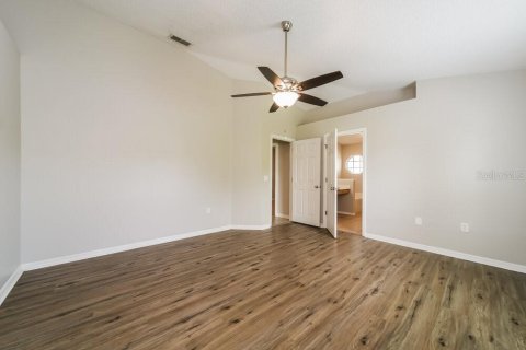 Villa ou maison à louer à Kissimmee, Floride: 3 chambres, 174.1 m2 № 2386791 - photo 10