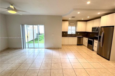 Townhouse in Sunrise, Florida 2 bedrooms, 139.17 sq.m. № 1794311 - photo 8
