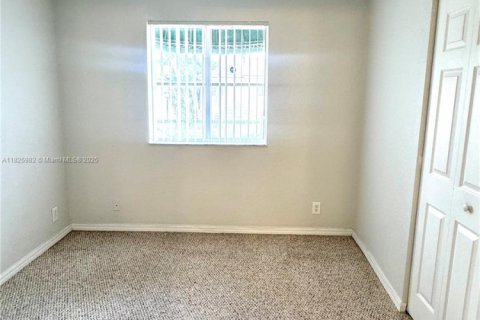 Townhouse in Sunrise, Florida 2 bedrooms, 139.17 sq.m. № 1794311 - photo 10