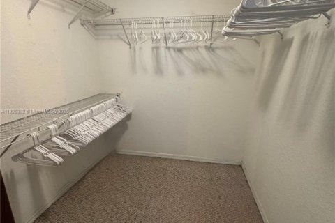 Townhouse in Sunrise, Florida 2 bedrooms, 139.17 sq.m. № 1794311 - photo 14