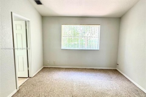 Townhouse in Sunrise, Florida 2 bedrooms, 139.17 sq.m. № 1794311 - photo 12