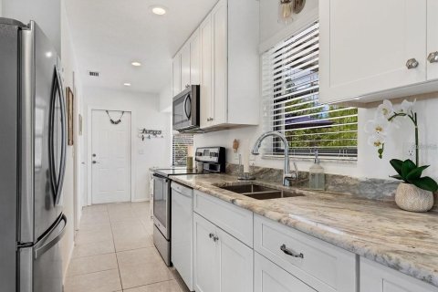 Casa en alquiler en Englewood, Florida, 2 dormitorios, 92.34 m2 № 1512258 - foto 3