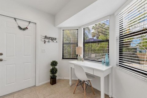 Casa en alquiler en Englewood, Florida, 2 dormitorios, 92.34 m2 № 1512258 - foto 2