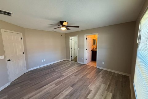 Villa ou maison à louer à Ocala, Floride: 3 chambres, 123.75 m2 № 2403728 - photo 11