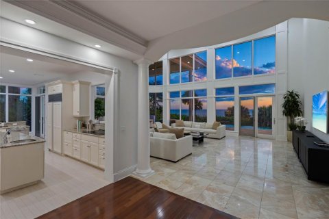 House in Longboat Key, Florida 5 bedrooms, 519.88 sq.m. № 1436221 - photo 13