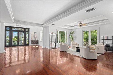 House in Longboat Key, Florida 5 bedrooms, 519.88 sq.m. № 1436221 - photo 23