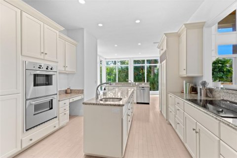 House in Longboat Key, Florida 5 bedrooms, 519.88 sq.m. № 1436221 - photo 10