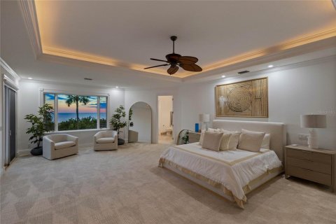 House in Longboat Key, Florida 5 bedrooms, 519.88 sq.m. № 1436221 - photo 15
