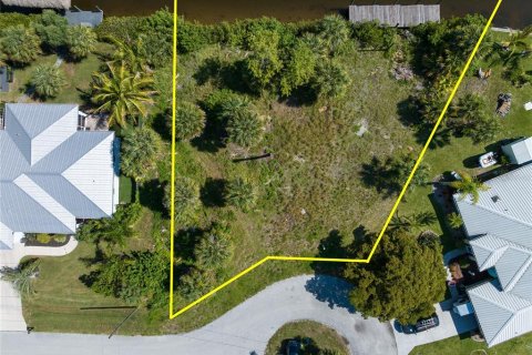 Terreno en venta en Port Charlotte, Florida № 2210972 - foto 2