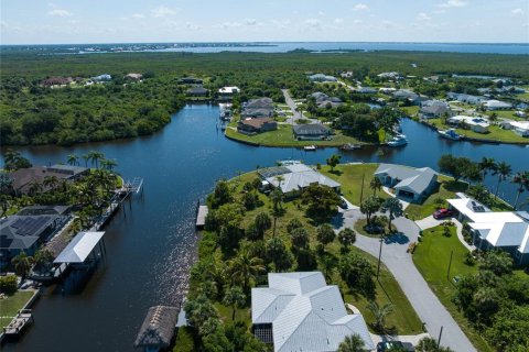 Terreno en venta en Port Charlotte, Florida № 2210972 - foto 3