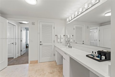 Condominio en venta en Miami Beach, Florida, 1 dormitorio, 99.03 m2 № 1862472 - foto 23