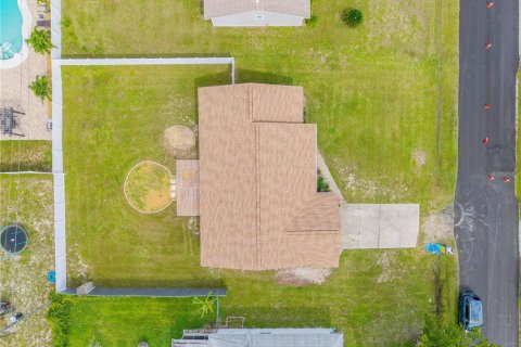 House in Edgewater, Florida 3 bedrooms, 139.35 sq.m. № 1900410 - photo 3