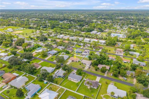 House in Edgewater, Florida 3 bedrooms, 139.35 sq.m. № 1900410 - photo 4