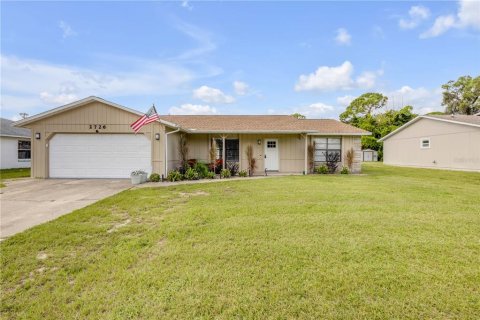 House in Edgewater, Florida 3 bedrooms, 139.35 sq.m. № 1900410 - photo 1