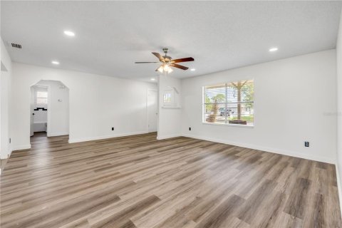 House in Edgewater, Florida 3 bedrooms, 139.35 sq.m. № 1900410 - photo 11