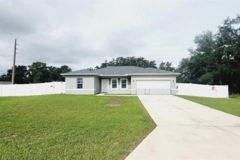 House in Ocala, Florida 4 bedrooms, 146.6 sq.m. № 1914070 - photo 1