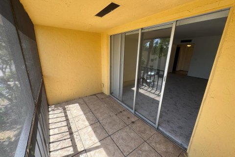 Condo in Boca Raton, Florida, 1 bedroom  № 2171454 - photo 12