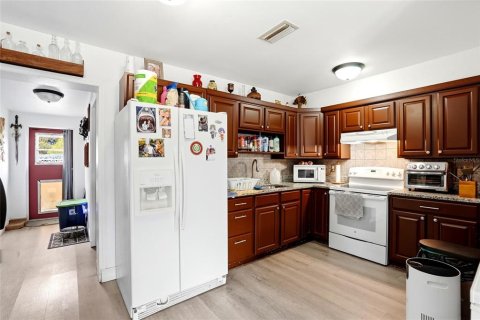 Immobilier commercial à vendre à Saint Petersburg, Floride: 6 chambres, 176.61 m2 № 2197003 - photo 30