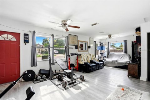 Immobilier commercial à vendre à Saint Petersburg, Floride: 6 chambres, 176.61 m2 № 2197003 - photo 28