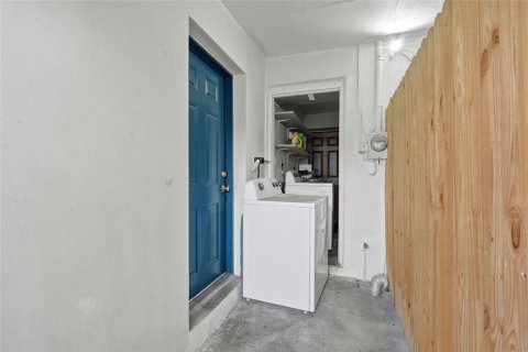 Immobilier commercial à vendre à Saint Petersburg, Floride: 6 chambres, 176.61 m2 № 2197003 - photo 11