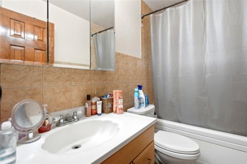 Immobilier commercial à vendre à Saint Petersburg, Floride: 6 chambres, 176.61 m2 № 2197003 - photo 25