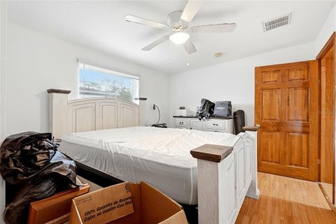 Immobilier commercial à vendre à Saint Petersburg, Floride: 6 chambres, 176.61 m2 № 2197003 - photo 19