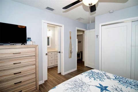 House in Hudson, Florida 2 bedrooms, 112.78 sq.m. № 2110368 - photo 23