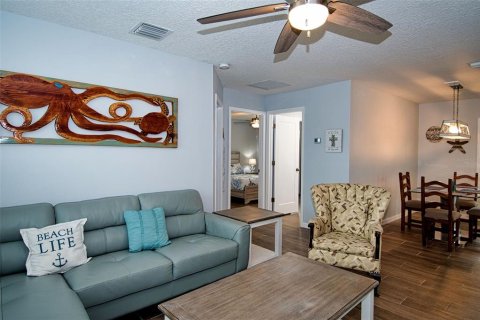 House in Hudson, Florida 2 bedrooms, 112.78 sq.m. № 2110368 - photo 14