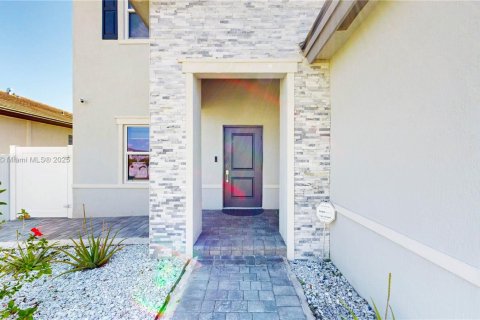 Casa en venta en Miami, Florida, 4 dormitorios, 205.59 m2 № 1818792 - foto 4